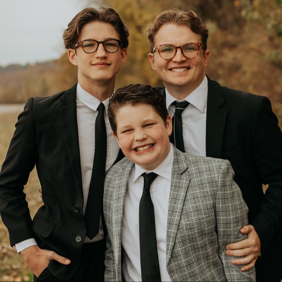 ⭐️All About Me⭐️ - Picture 3 of 6